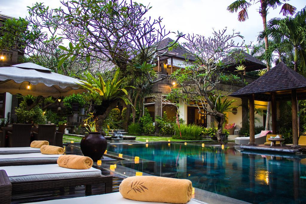 Arwana Estate Villa Seminyak Buitenkant foto