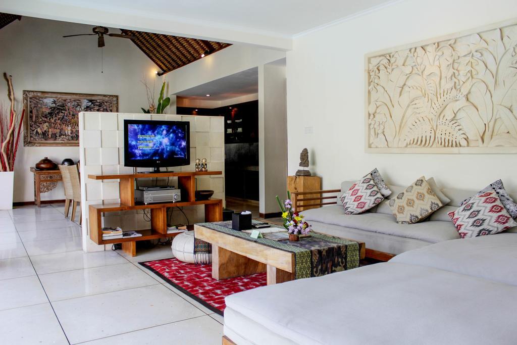 Arwana Estate Villa Seminyak Buitenkant foto