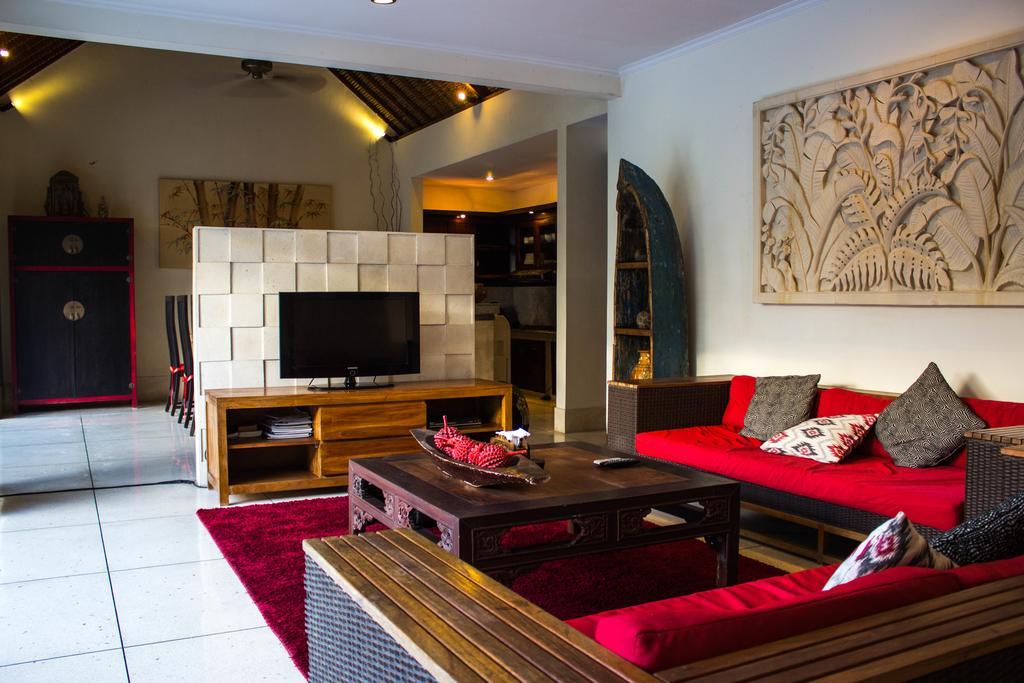 Arwana Estate Villa Seminyak Buitenkant foto