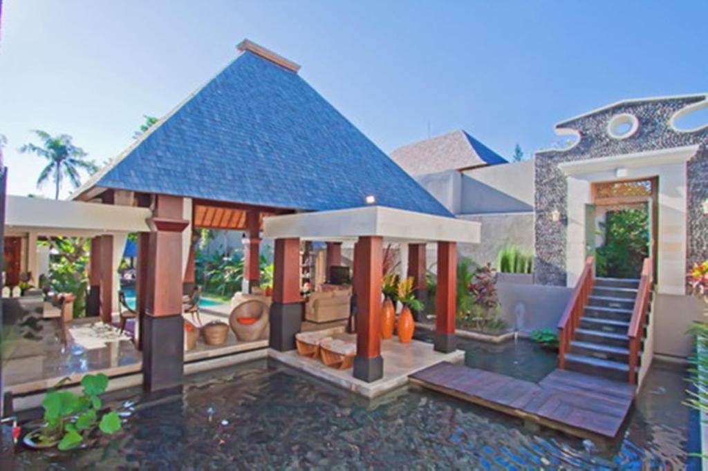 Arwana Estate Villa Seminyak Buitenkant foto