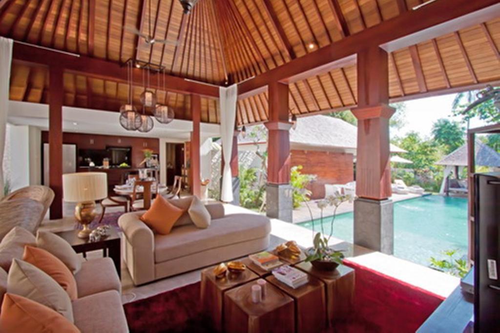 Arwana Estate Villa Seminyak Buitenkant foto
