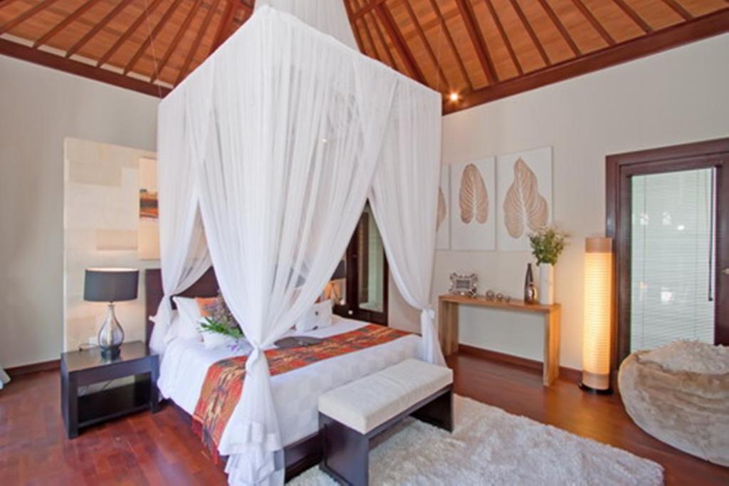 Arwana Estate Villa Seminyak Buitenkant foto