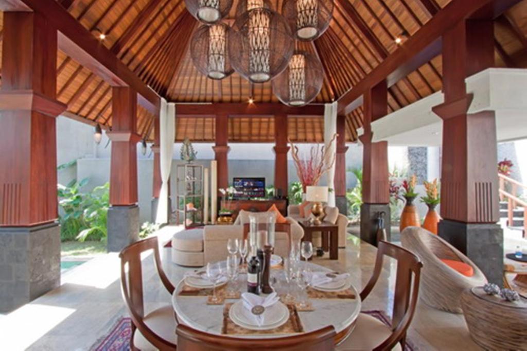 Arwana Estate Villa Seminyak Buitenkant foto